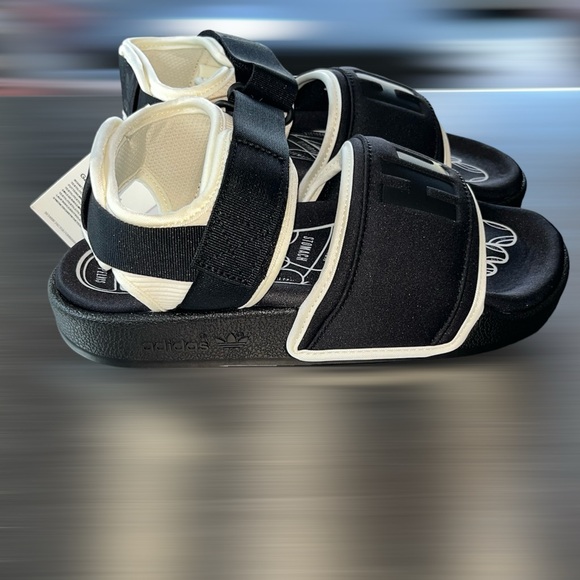 Adidas Pharrell Williams Sandals - Picture 4 of 9